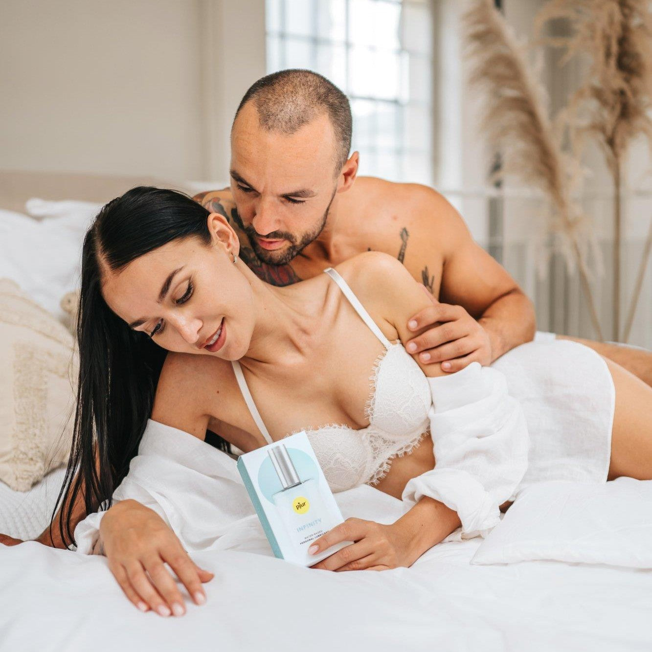 Luksusowy lubrykant wodny 50 ml – zmysłowa przyjemność w szklanym wydaniu